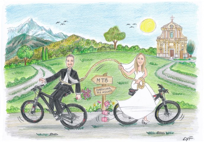 Disegno caricatura fedele di sposa in bicicletta che cerca di prendere con un lazzo lo sposo che fugge sempre in bici nella direzione opposta. Nello sfondo le montagne del Monviso e la Parrocchia M.V.Assunta
